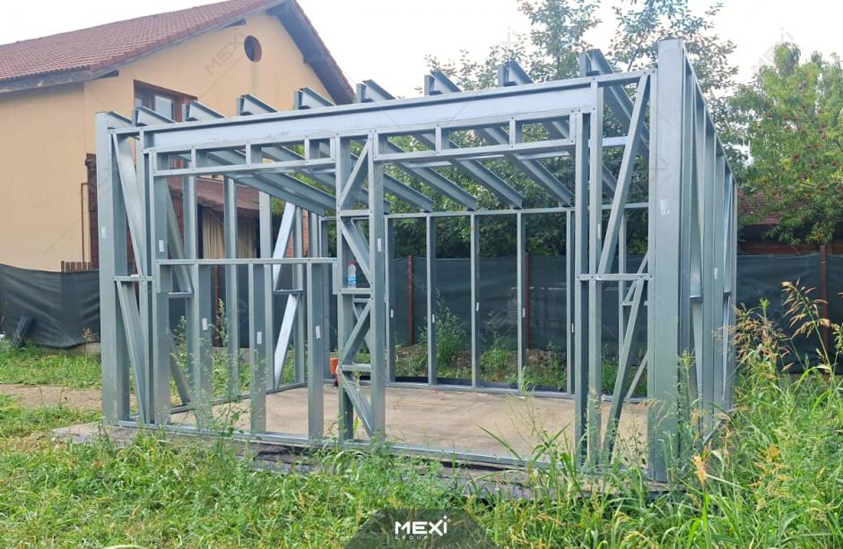 construire anexă pe structură metalică uşoară