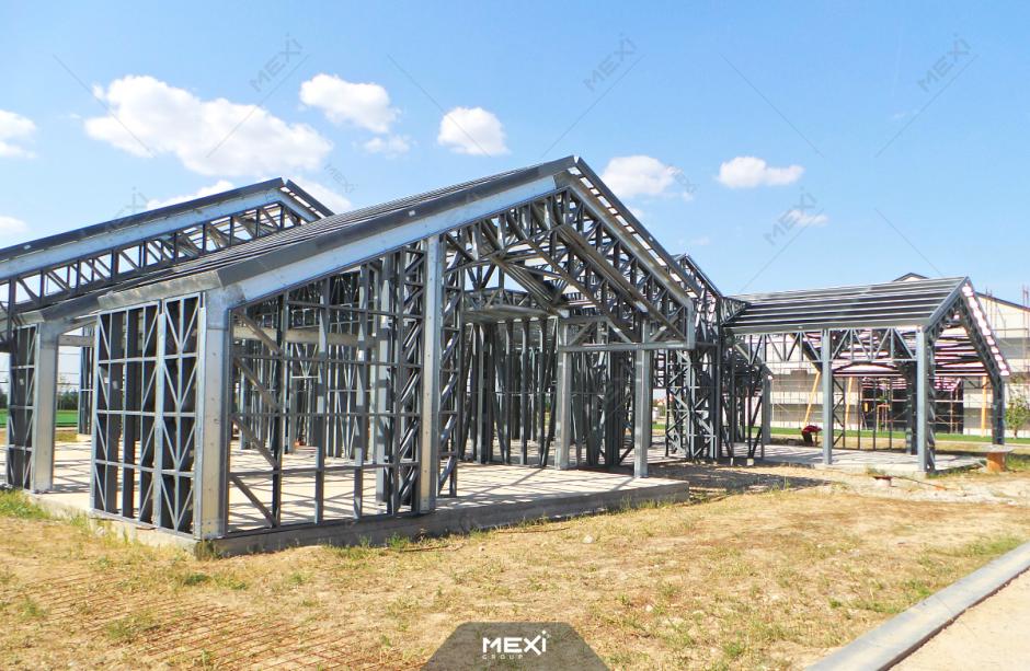 construcție pe structură metalică